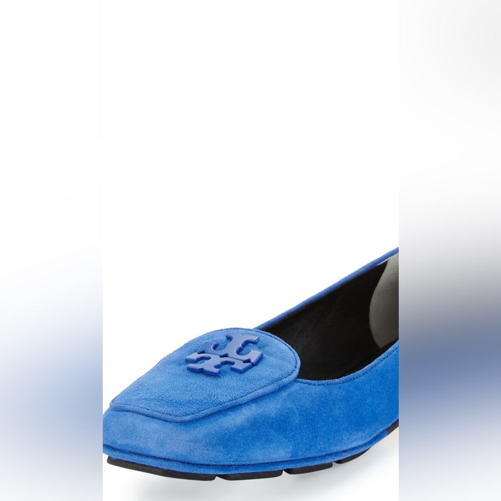 Brand new Tory Burch Fitz Loafer in jelly blue. Size 7
